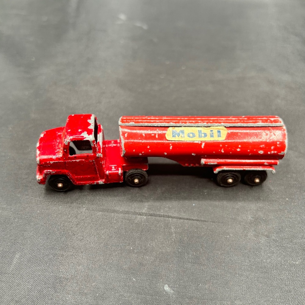 Vintage Tootsietoy Red Chevrolet Mobil Oil Tanker Semi Truck Made in USA Trailer